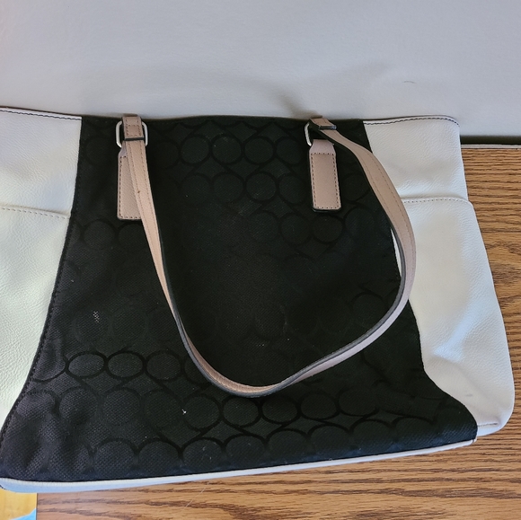 Purse - Picture 1 of 3